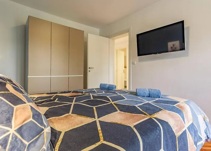 Apartment New Two Bedroom Maloni *