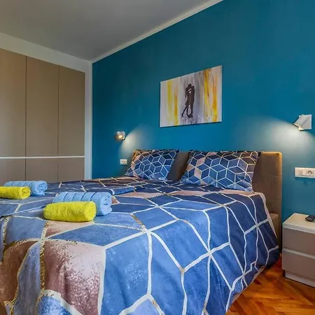 Апартаменты New Two Bedroom Maloni Пула