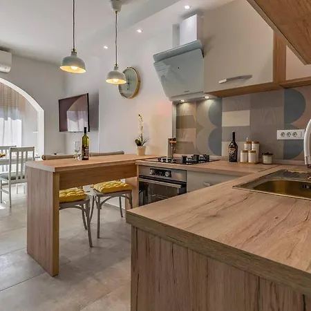 New Two Bedroom Maloni Apartamento