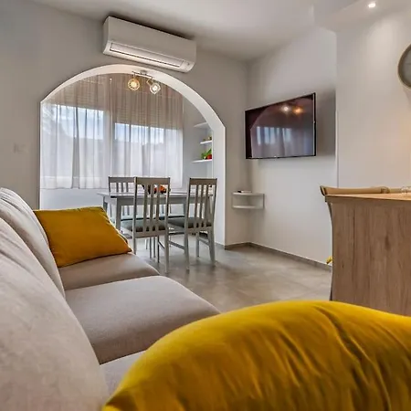 Apartamento New Two Bedroom Maloni Pula