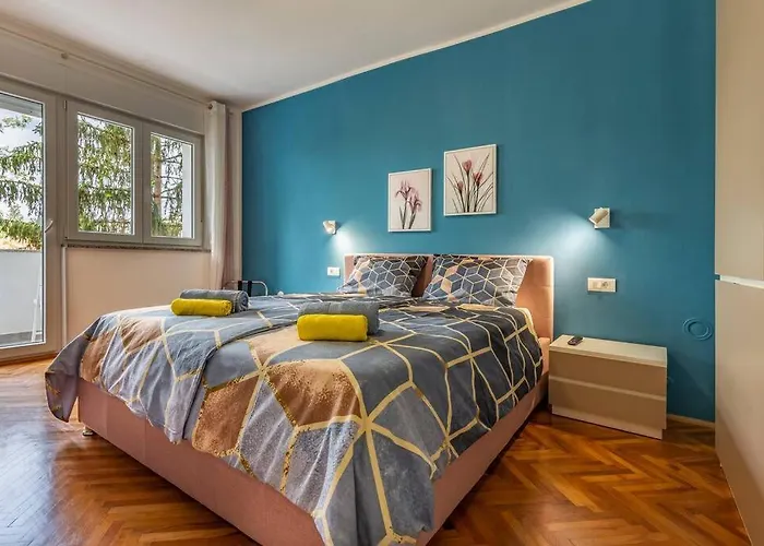 New Two Bedroom Maloni Apartment *