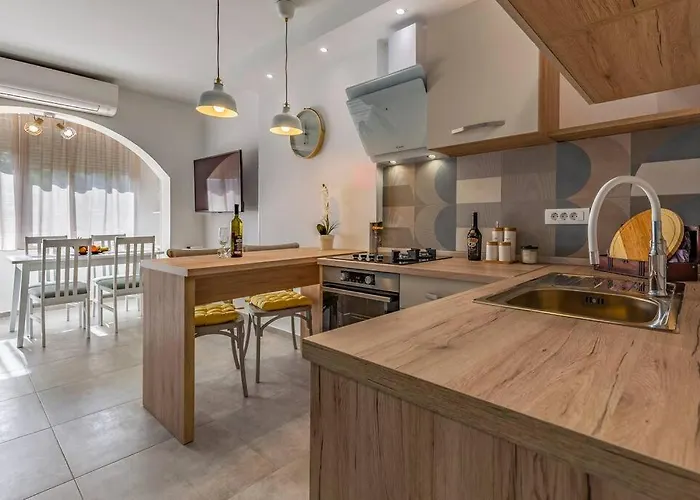 New Two Bedroom Maloni Apartment